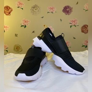 Sorel Kinetic Impact strap sneakers. Brand new. Never worn